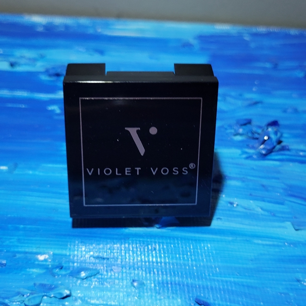 Violet Voss (Bare It All) Eyeshadow